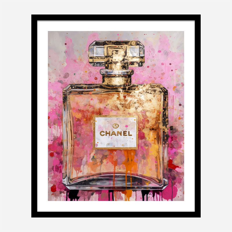 Coco chanel perfume bottle hi-res stock photography and images - Alamy