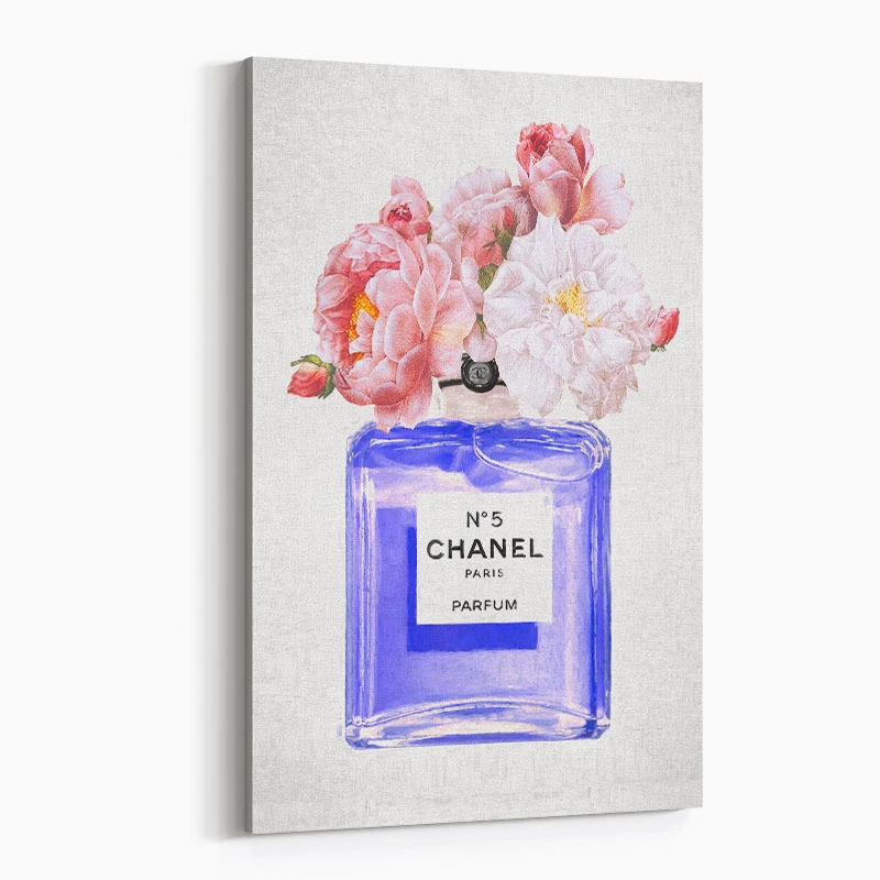 CHANEL N°5 花のアート作品 Chanel No 5 Perfume Flowers in Blue